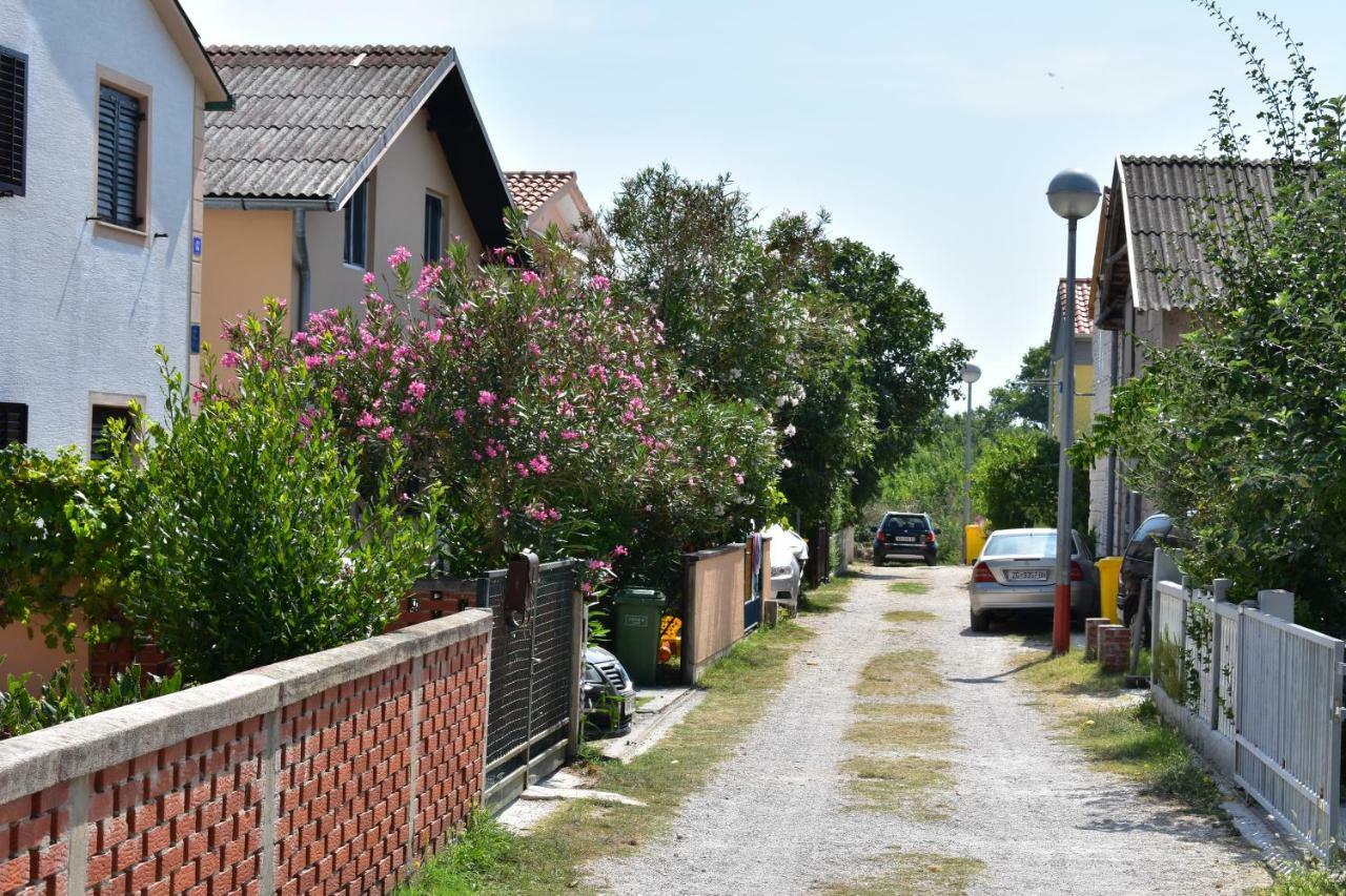 Apartman Nin-Dodo Esterno foto