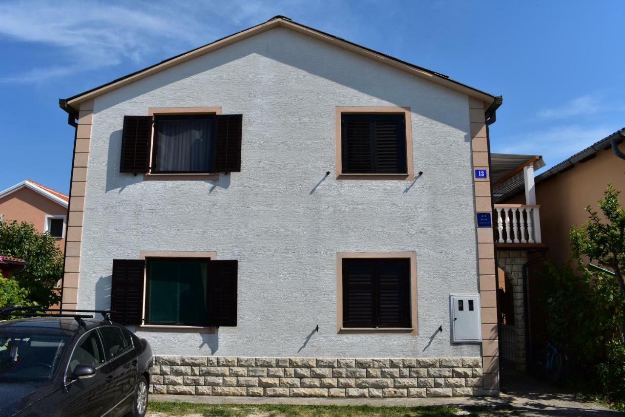 Apartman Nin-Dodo Esterno foto