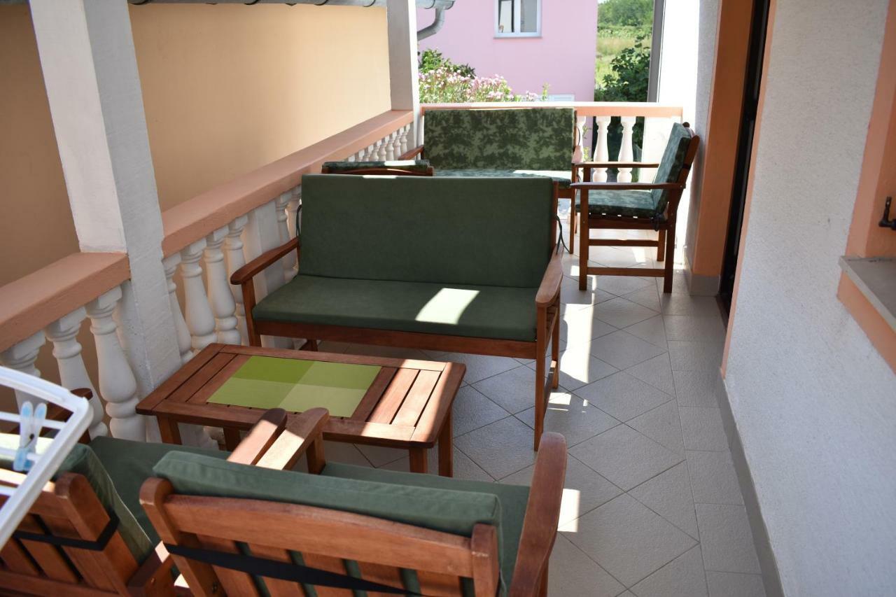 Apartman Nin-Dodo Esterno foto