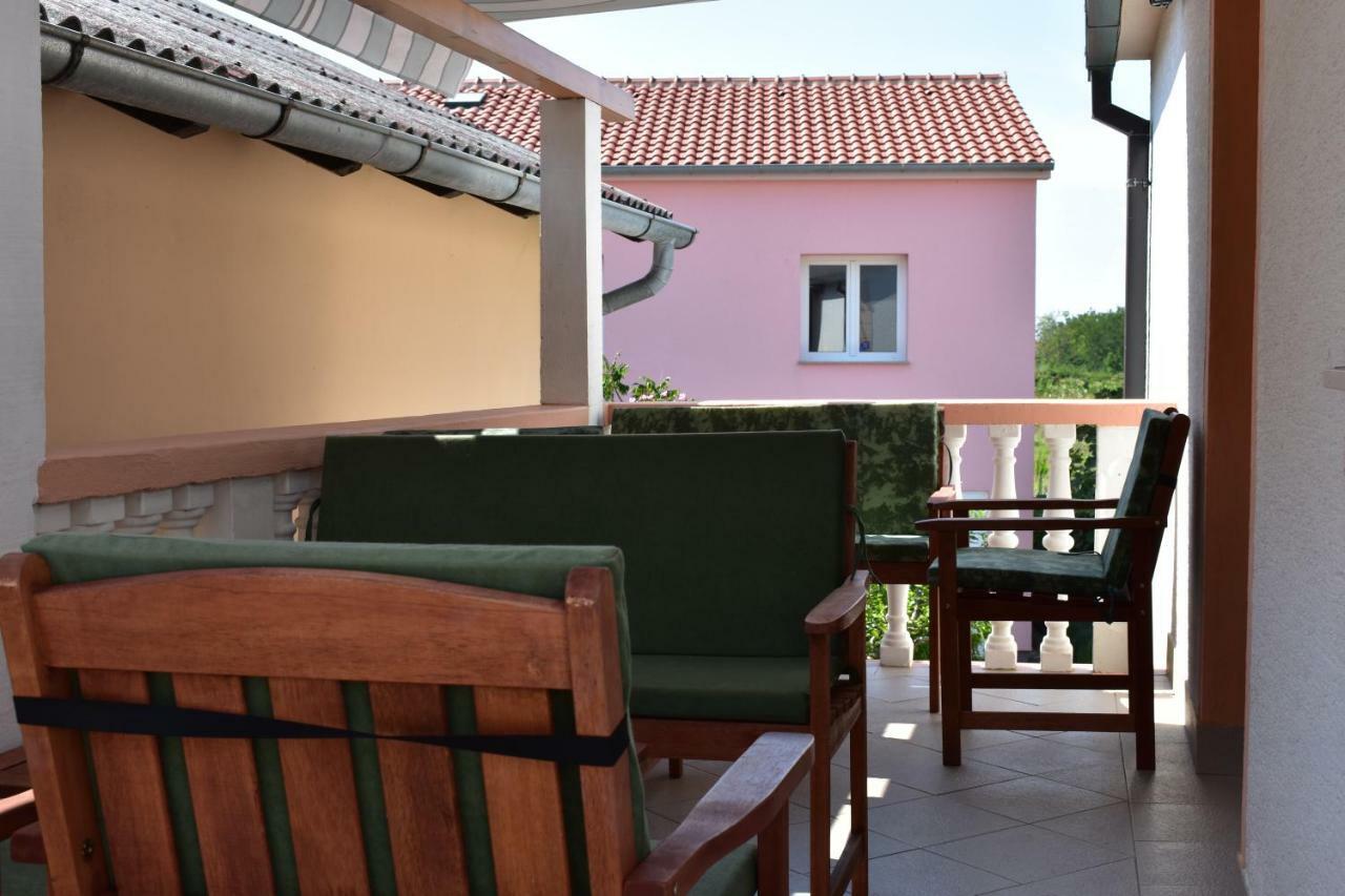 Apartman Nin-Dodo Esterno foto